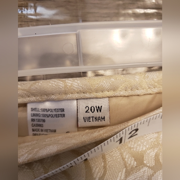 Champagne/Cream Floral Motif Suit - Picture 8 of 9